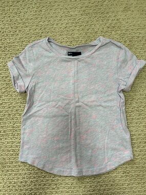 GAP Heather Gray Tee with Pink Flecks